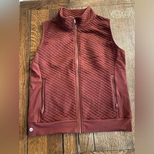 Large rust quilted vest - senita athletics